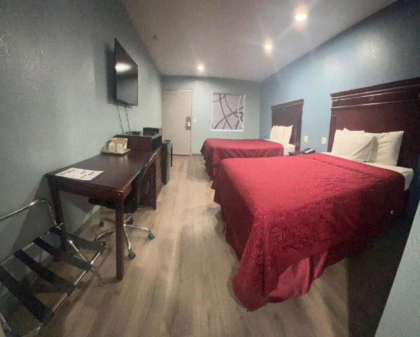 Ozark Inn image 14