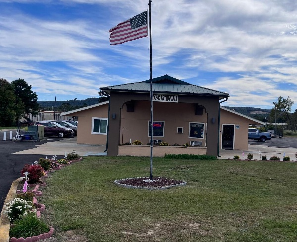 Ozark Inn image 1