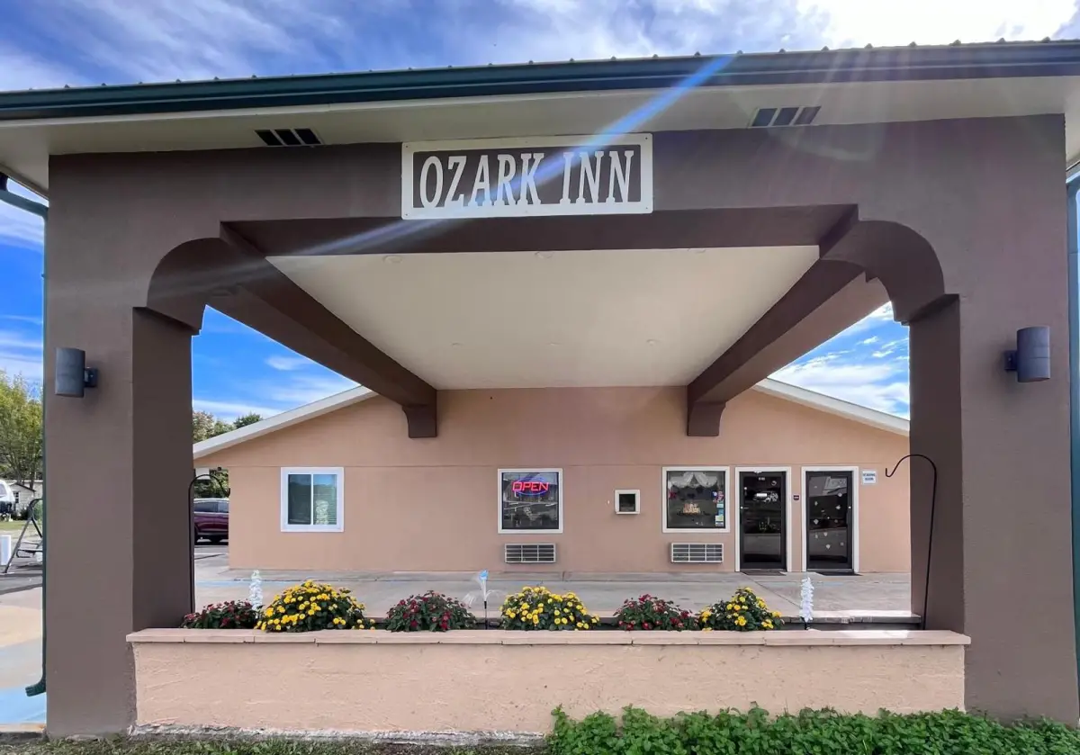 Ozark Inn Main image