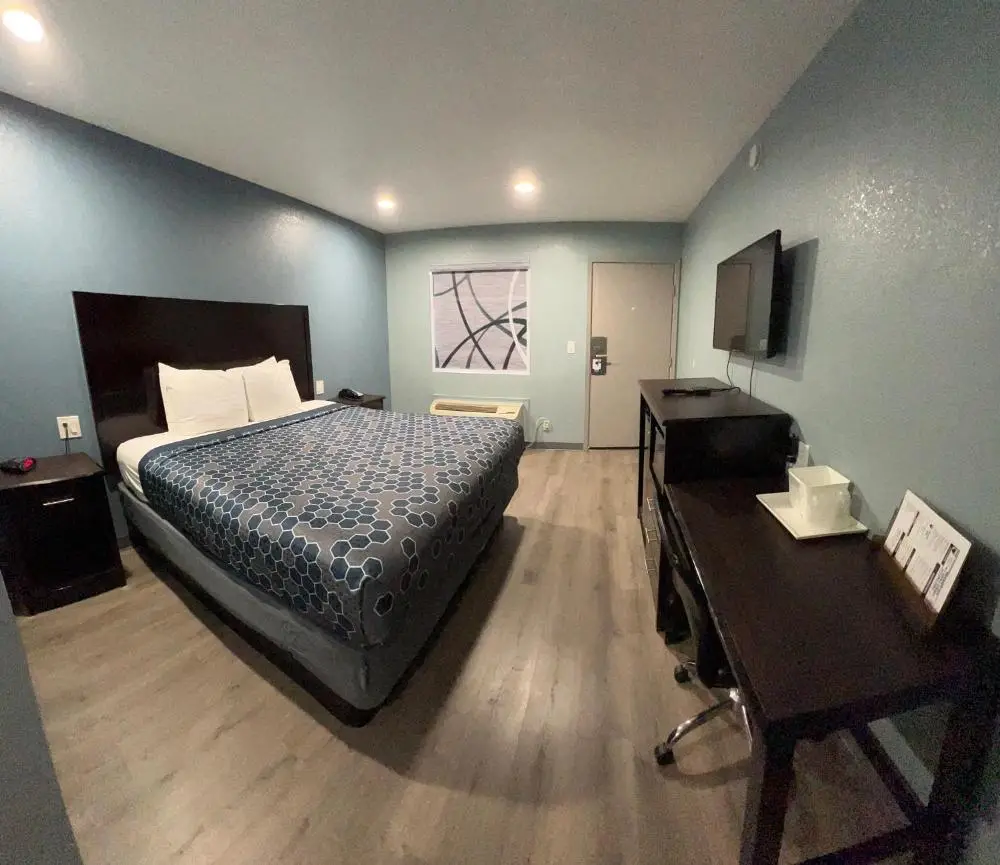 Ozark Inn 7