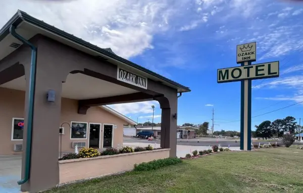 Ozark Inn 4