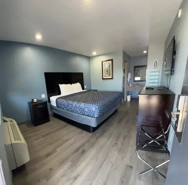 Ozark Inn 8